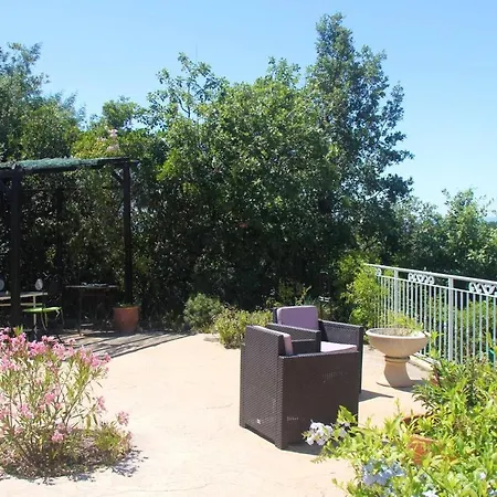 Villa De 8 Avec Piscine Partagee Jardin Clos Et Wifi A Raphael