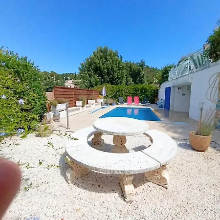 De 8 Avec Piscine Partagee Jardin Clos Et Wifi A Raphael Saint-Raphaël